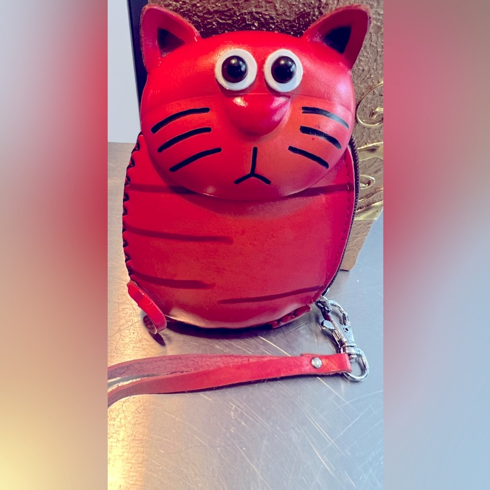 Leather Wallet CAT 
Coin Purse Card Holder Pouch 
Handmade cowhide key holder